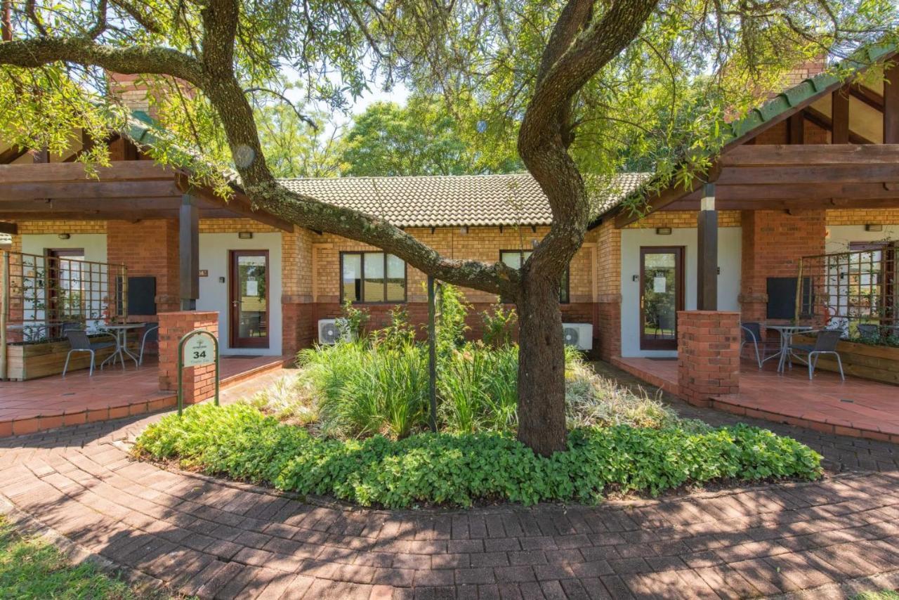 Thyme Inn On Greenway Уайт-Ривер Экстерьер фото