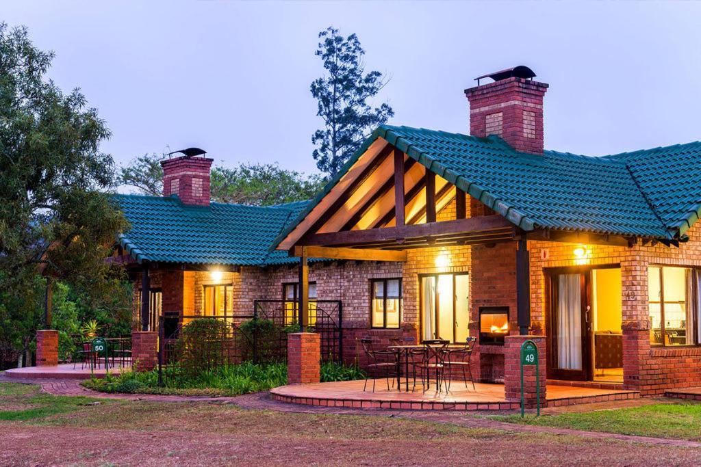 Thyme Inn On Greenway Уайт-Ривер Экстерьер фото